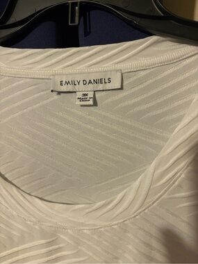 Emily Daniels White Textured Knit Top
